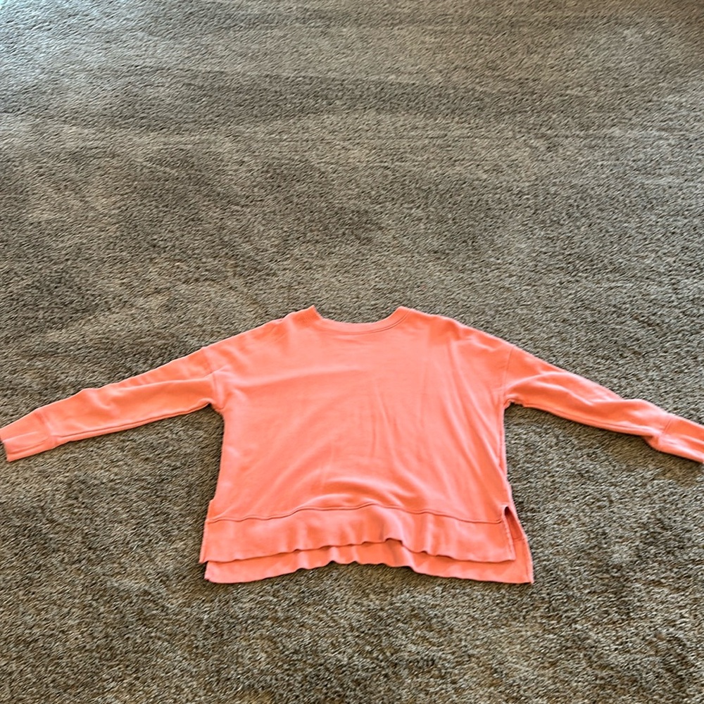 Coral crewneck